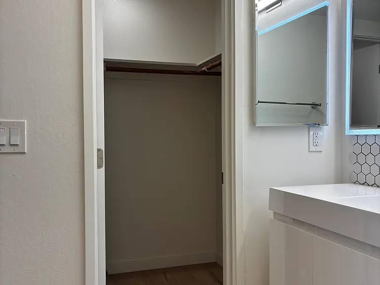 3373 Payne Ave #3 — Photo 24