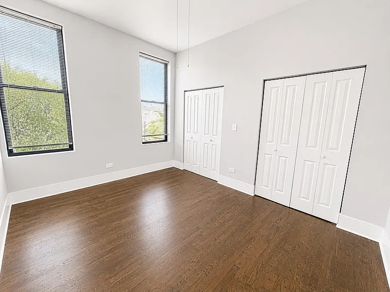 1044 W 18th St #3R — Photo 6