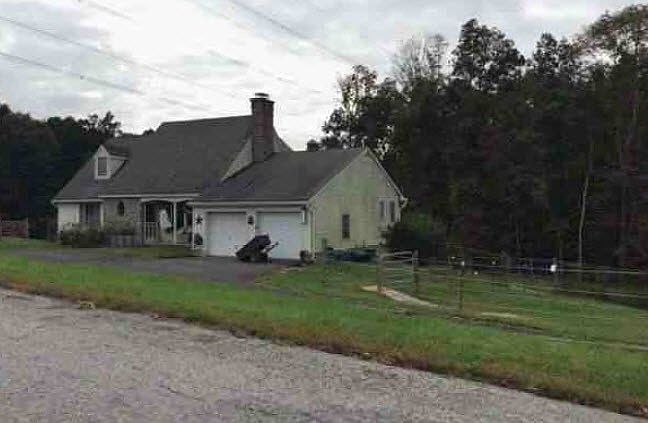 2nd image of 933 Mount Holly Rd
