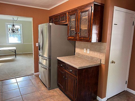 5th image of 2388 Cedar St
