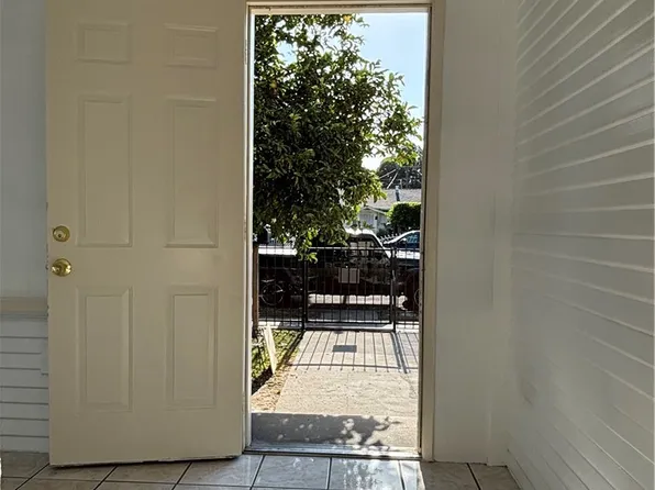 6526 Estrella Ave, Los Angeles, CA 90044