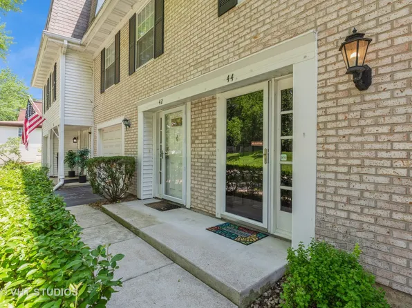 44 Wildwood Trl, Cary, IL 60013