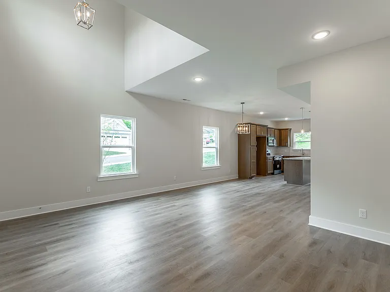 4688 Heiskell Dr — Photo 4