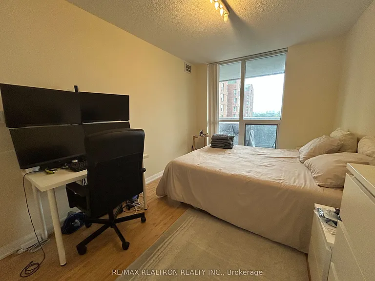 5791 Yonge St #908 — Photo 7