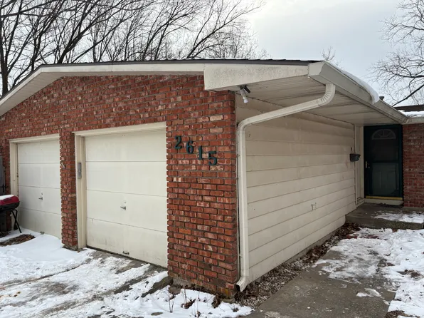 2615 Belle Crest Dr, Lawrence, KS 66046