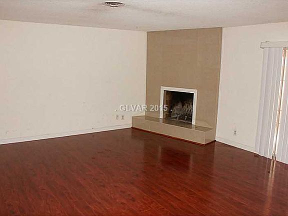 3rd image of 4981 Wilbur St
