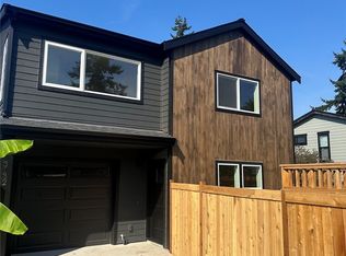 3132 SW 97th St, Seattle, WA 98126