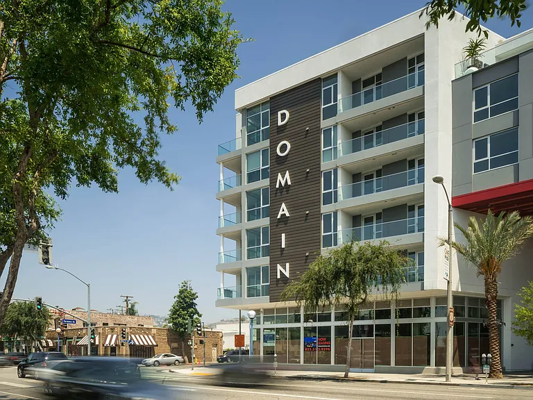 Domain WeHo — Photo 49