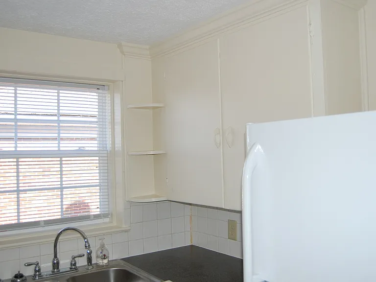 444 Cherry Avenue — Photo 3