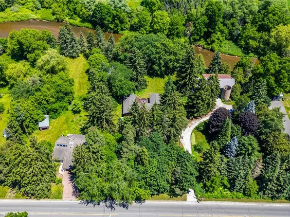 19 Confederation St, Halton Hills, ON L7G 3R4