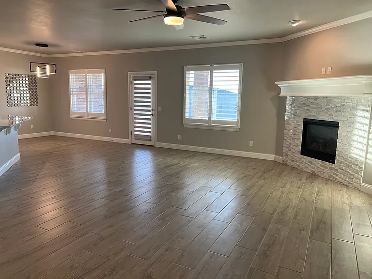 13895 Creek View Dr — Photo 3