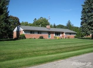 1263 Winchcombe Dr, Bloomfield Hills, MI 48304