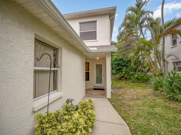 816 Mimosa Pl, Indian Harbour Beach, FL 32937