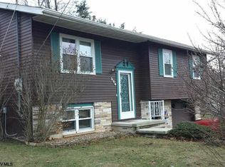304 King Dr, Kingwood, WV 26537