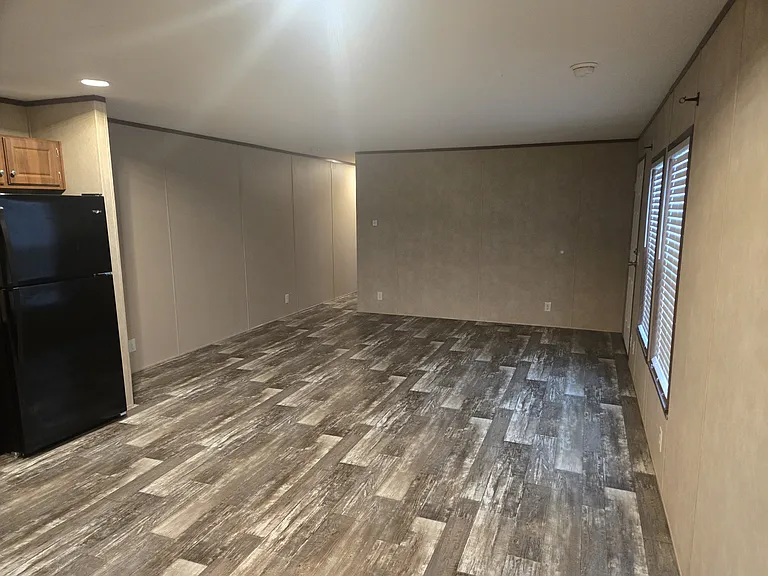 225 Tamara Ln — Photo 13