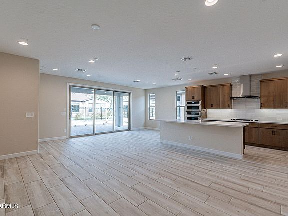 5th image of 330 E CITRUS HOLLOW Way