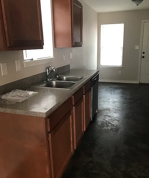 185 Brownlee Rd #14 — Photo 37