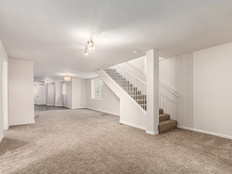 1731 Grove St — Photo 4