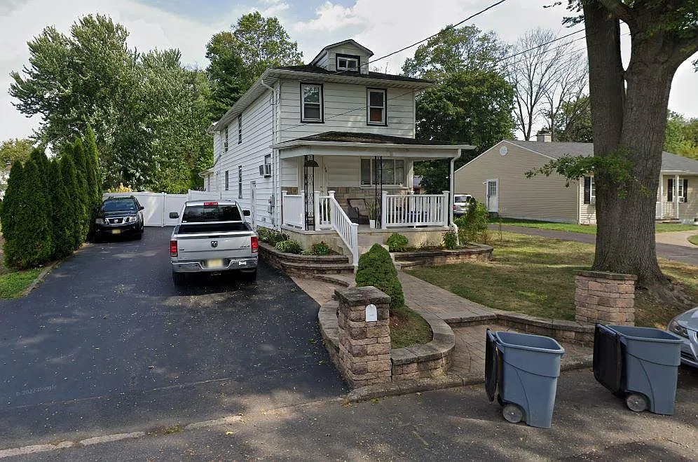 4 bed, 1750 sqft, $2,900 — Photo 1
