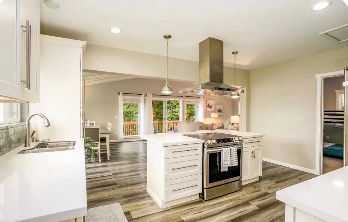 3 bed, 1500 sqft, $3,300 — Photo 1