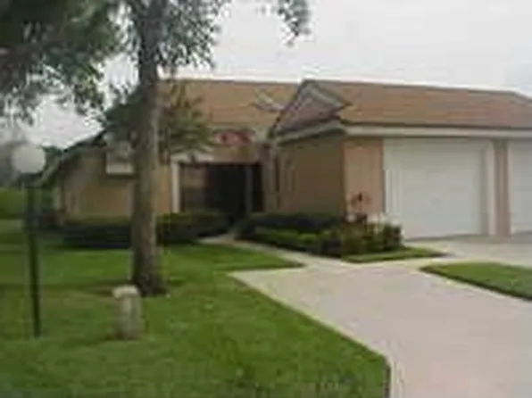 8449 Springlake Dr, Boca Raton, FL 33496