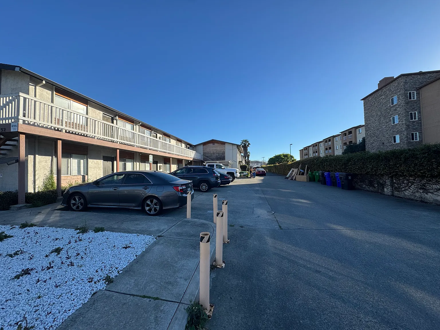 2 bed, 750 sqft, $2,350 — Photo 1