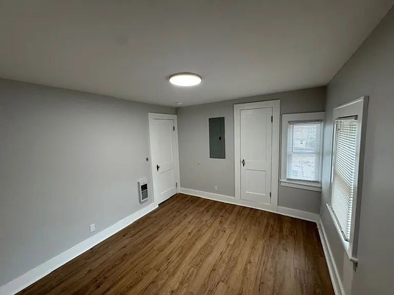 39 Bank St — Photo 30
