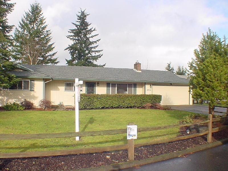 1st image of 10706 NE 42nd St
