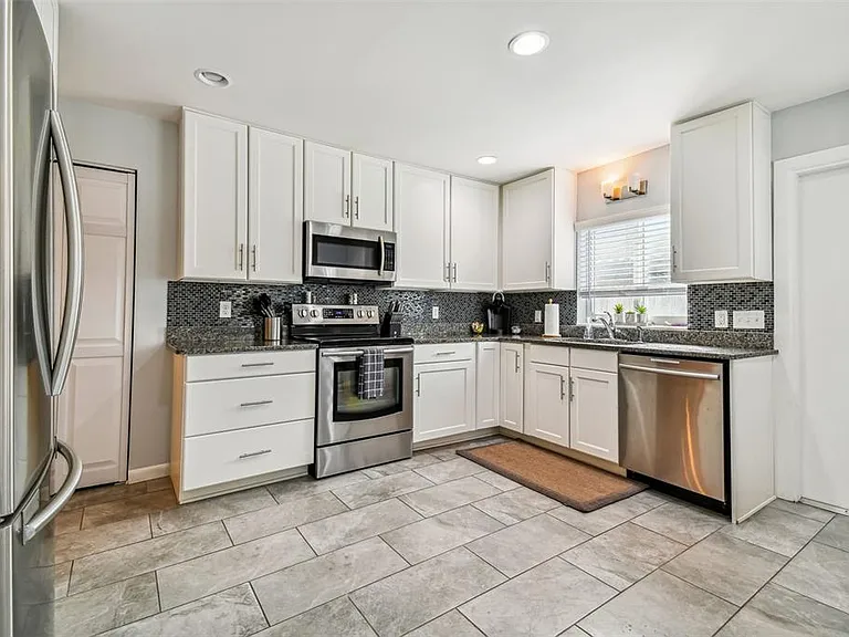 1523 Bayshore Blvd #6 — Photo 5