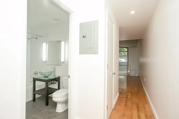 Rented by MNS | media 14