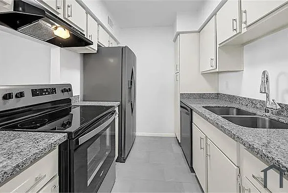 8429 Hearth Dr #32 — Photo 13