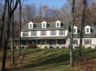 29 Crestview Dr, Fleetwood, PA