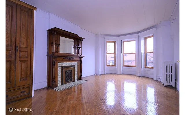 Rented by Douglas Elliman | media 24