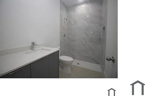1138 Darling St E — Photo 8