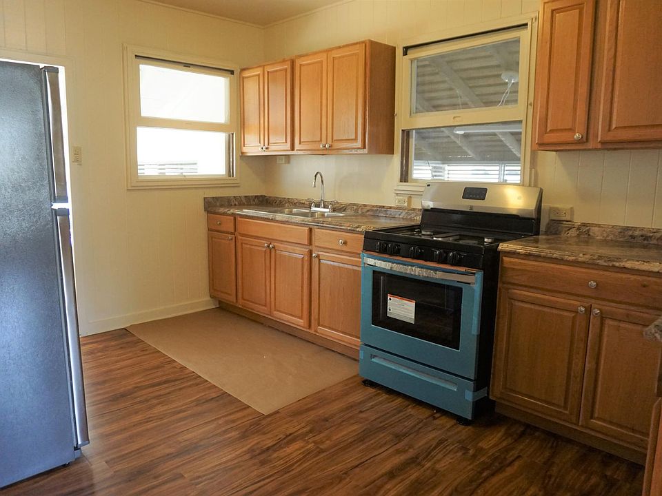 BRAND NEW KITCHEN!