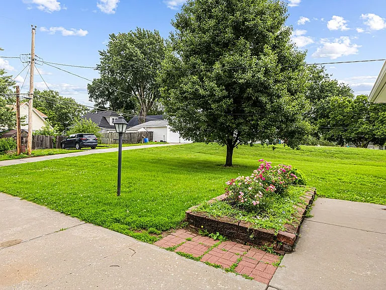 3511 Mitchell Ave — Photo 5