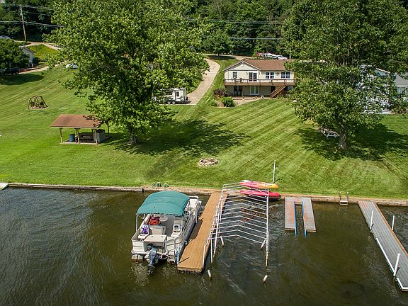 FLAT WALK TO THE LAKE