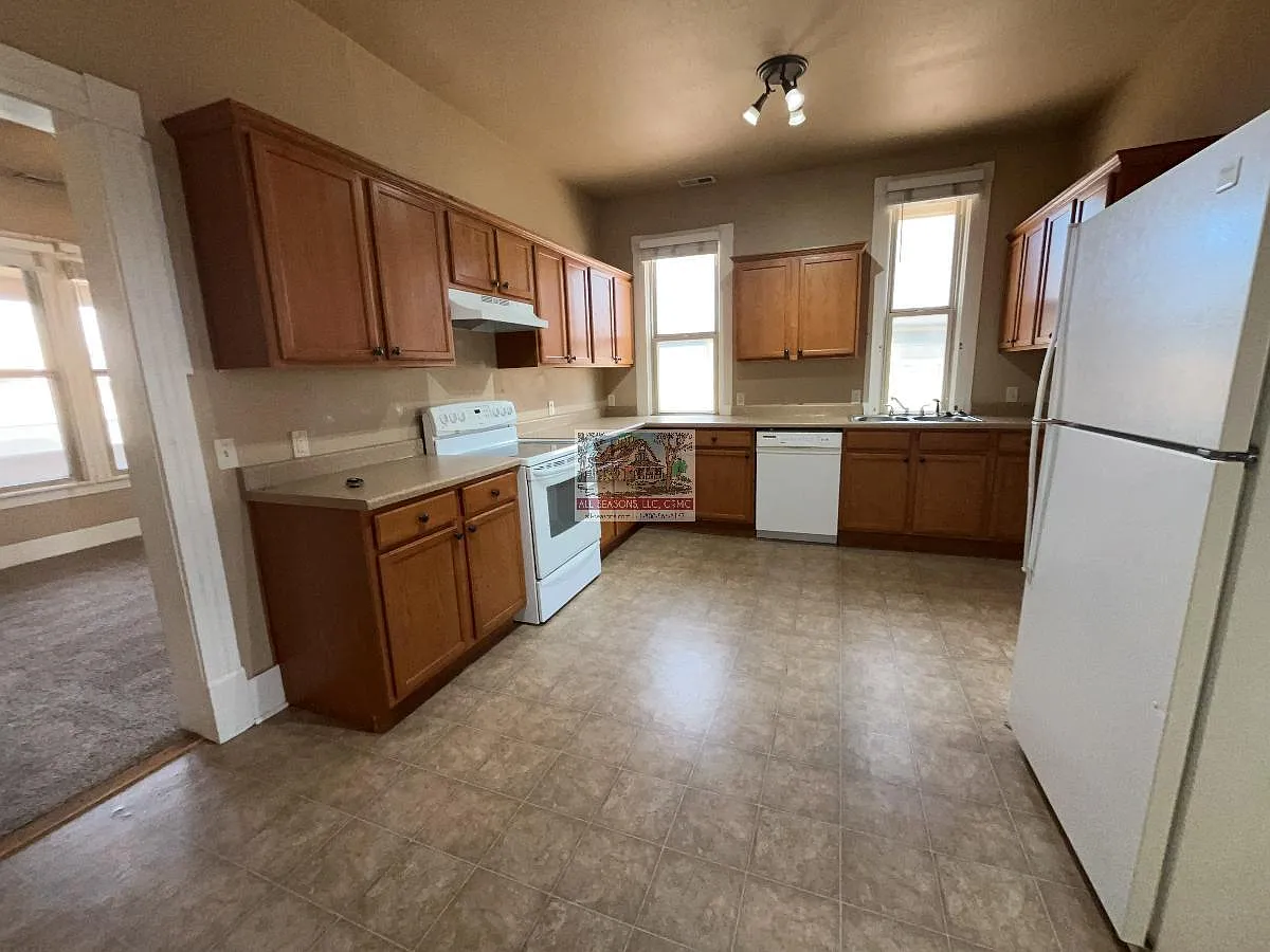 17 West Fountain Boulevard — Photo 3