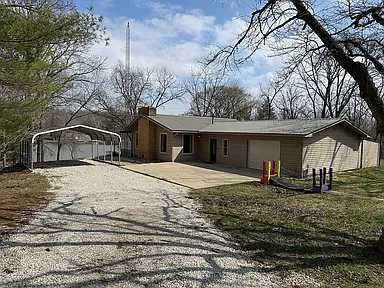 6193 E White Oak Ln — exterior photo
