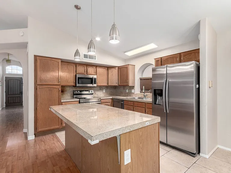 15428 S 23rd Pl — Photo 14