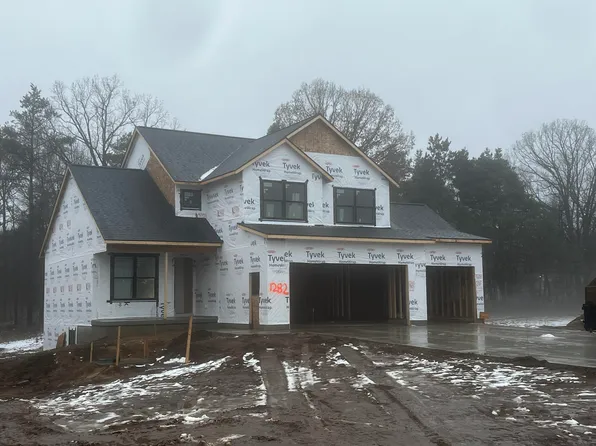 1282 Secluded Pines Dr, Sparta, MI 49345