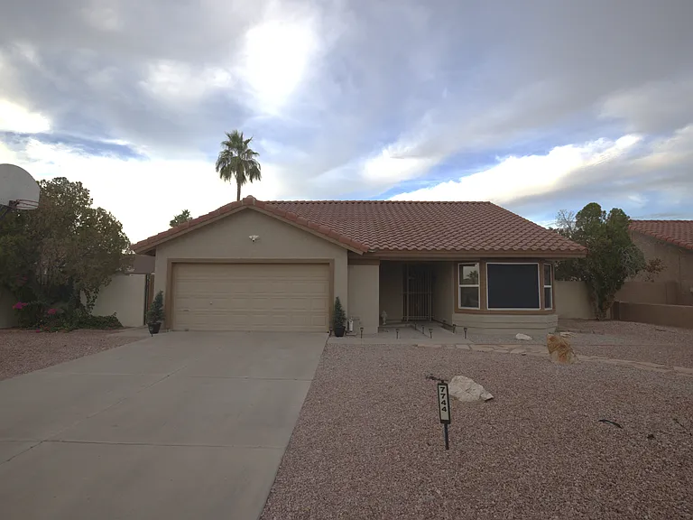 7744 W Jenan Dr — Photo 1