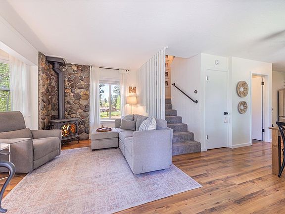 5th image of 10243 Laburnham Cir