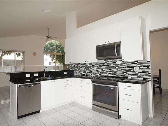 5th image of 5327 Flamingo Ct