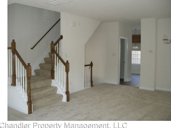 3rd image of 216 Paradise Dr