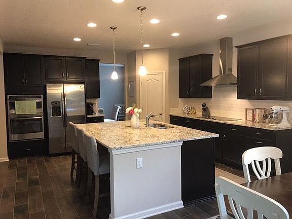 4th image of 41 Grant Logan Dr