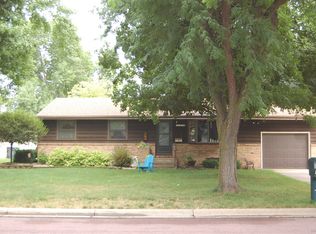 1420 Hillcrest Ave, Worthington, MN 56187