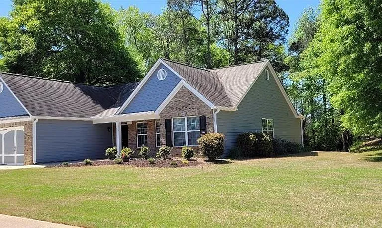 310 Andrew Ridge Dr — Photo 3