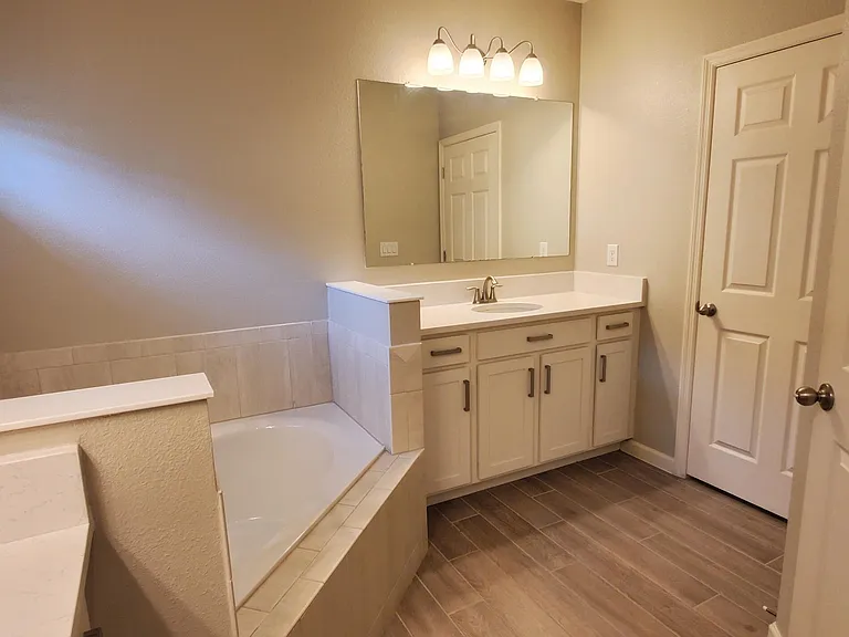 4227 Broomsedge Cir — Photo 37