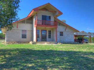 1715 S Ranchero Rd, Kerrville, TX 78028